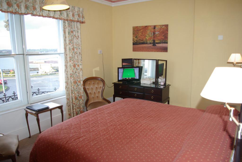 Menai Bank Hotel Caernarfon Zimmer foto