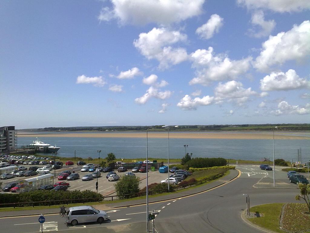Menai Bank Hotel Caernarfon Zimmer foto
